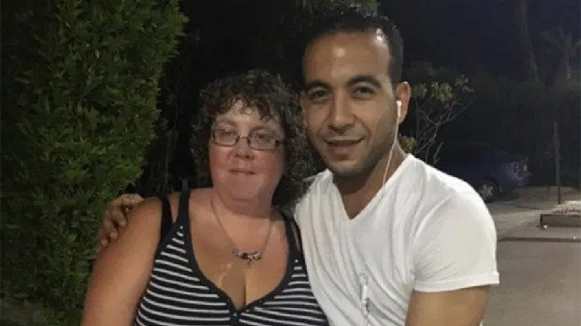 Mulher faz viagem romântica com o marido e troca ele por garçom do hotel