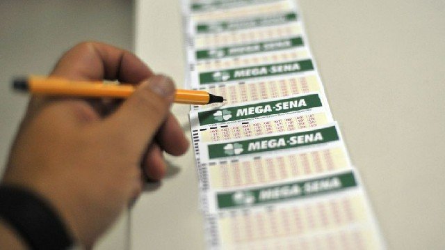 Mega-Sena: ninguém acerta as seis dezenas e prêmio deve chegar a R$ 19 milhões
