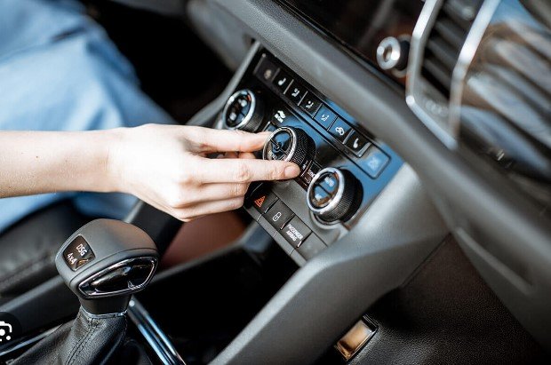 Velocidade do ar-condicionado faz diferença no consumo de combustível do carro?
