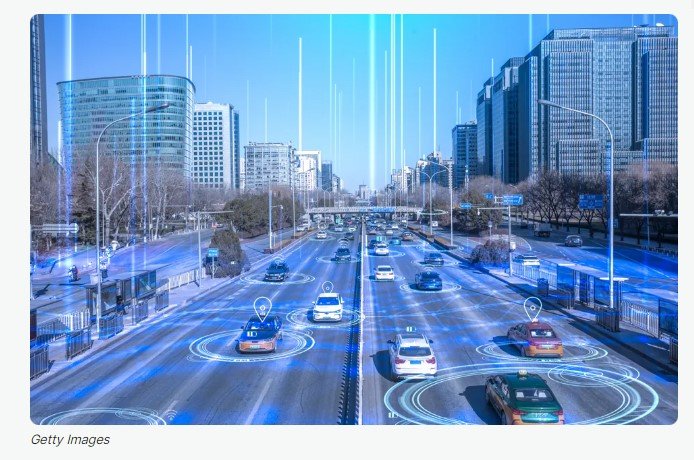 EUA elevarão tensão com China a novo nível: país quer proibir venda carros com peças ou software chineses