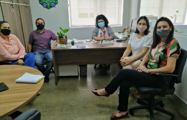 Parceria entre Seduc e município de Guarantã do Norte garante entrega de apostilas e alimentos em aldeias indígenas