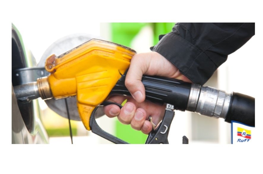 Carro flex precisa alternar combustível?