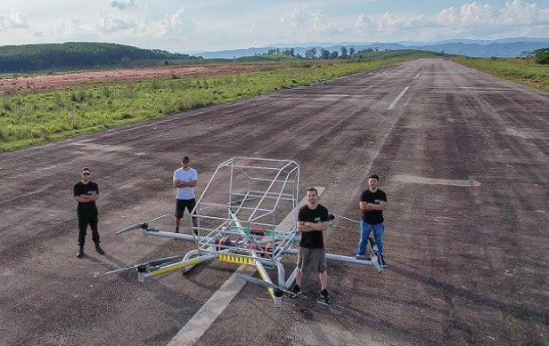 Empresa de Caçapava realiza o primeiro voo de um carro voador (e-VTOL) brasileiro tripulado. Saiba detalhes