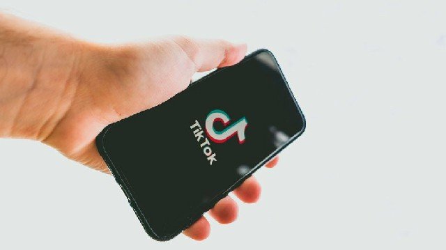 TikTok deleta 7,5 milhões de vídeos no Brasil, que ocupa 3º lugar no ranking