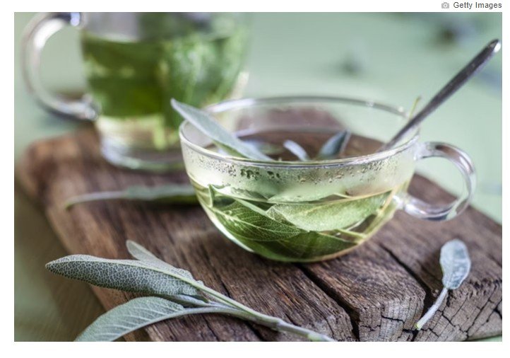 Chá anti-inflamatório ajuda a reduzir sintomas da menopausa