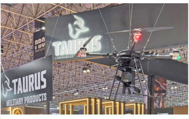 LAAD 2025: Taurus irá produzir drone equipado com fuzil e metralhadoras .50