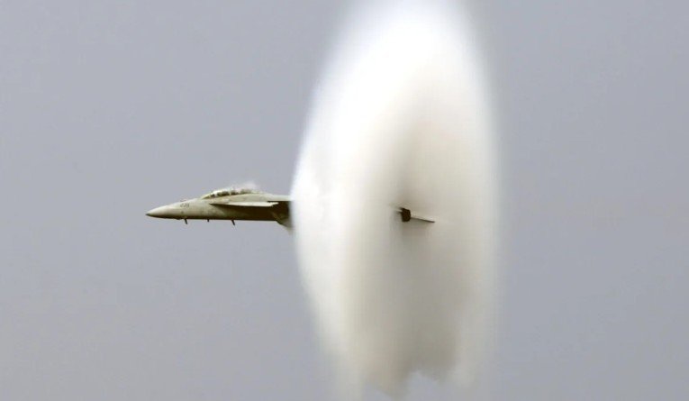 Avião que dá volta ao mundo em 2 horas? China desenvolve motor que atinge velocidade extrema de 20.000 km/h