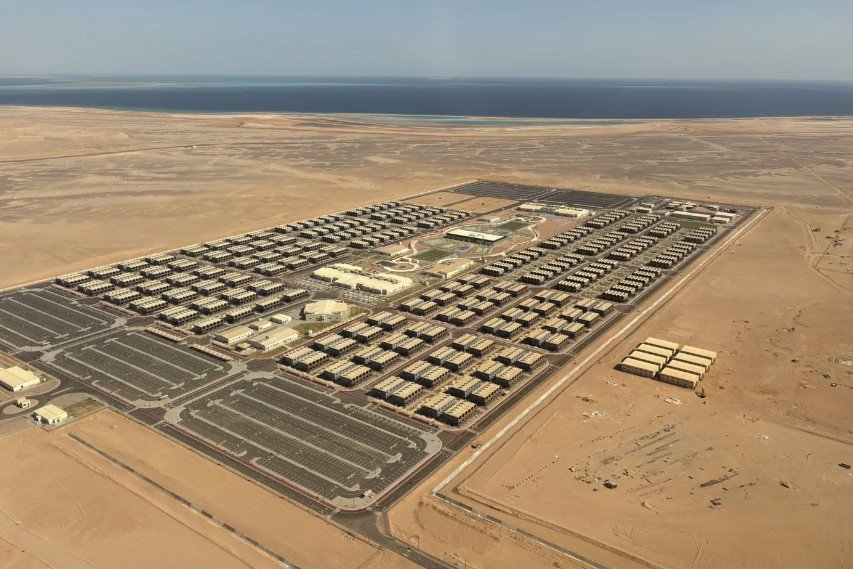 The Line, maior canteiro de obras do mundo, tem progresso impressionante revelado por imagens áereas
