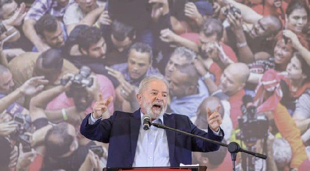 Lula fala sobre moeda única em discurso: região precisa se unir