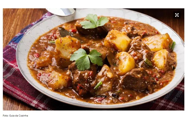 Carne de panela com batatas cozidas: aprenda a fazer o clássico da culinária