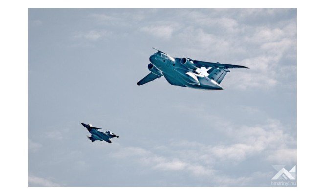 Hungria quer usar o Embraer KC-390 para reabastecer caças Gripen já no ano que vem
