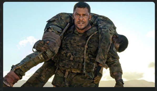 Alan Ritchson quer ser o novo Arnold Schwarzenegger – e ele já tem seu próprio Predador