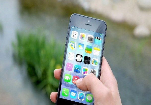 O que fazer quando bandidos levam o celular desbloqueado