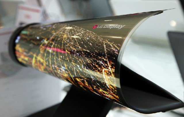 TV enrolável LG Signature OLED R começa a ser vendida nos EUA