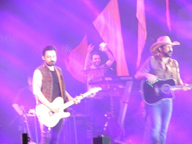 Show da Dupla Fernando & Sorocaba