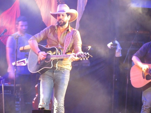 Show da Dupla Fernando & Sorocaba parte 02