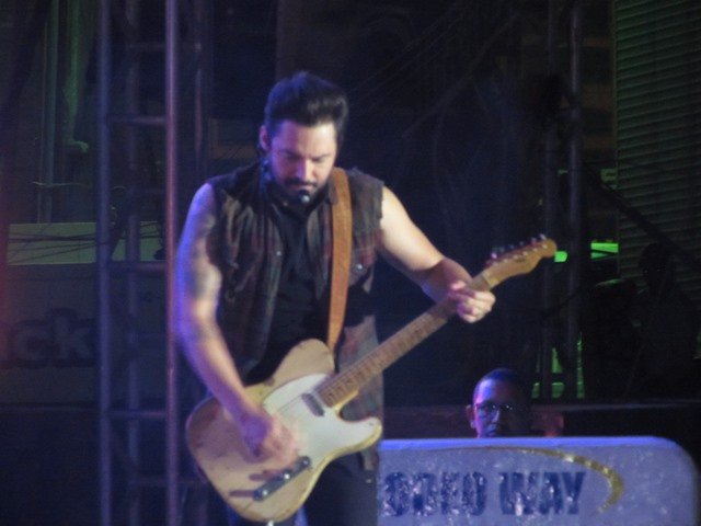 Show da Dupla Fernando & Sorocaba parte 02