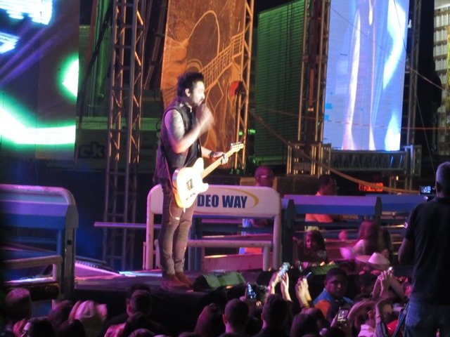 Show da Dupla Fernando & Sorocaba parte 02