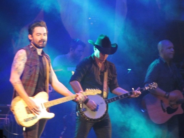 Show da Dupla Fernando & Sorocaba parte 02