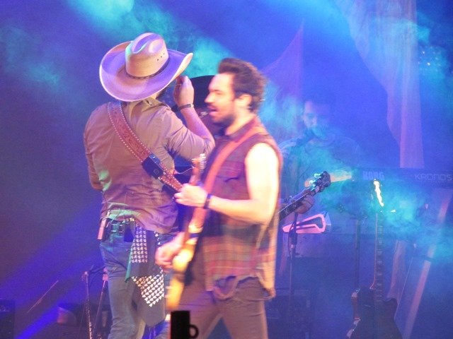 Show da Dupla Fernando & Sorocaba parte 02
