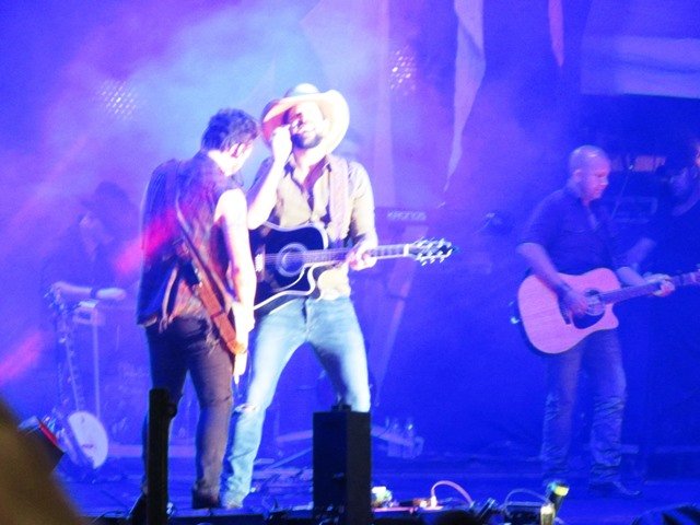 Show da Dupla Fernando & Sorocaba parte 02