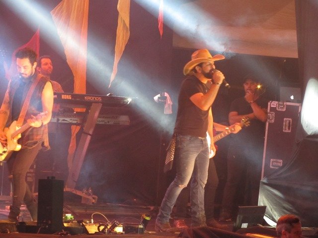 Show da Dupla Fernando & Sorocaba parte 02