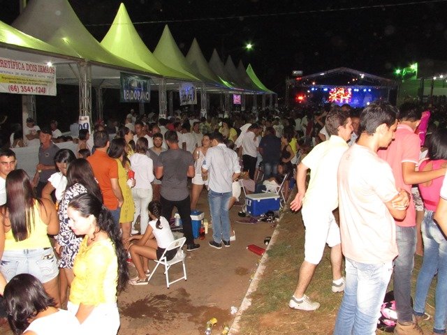 1º Reveillon Lago Pioneiros Colider parte 01