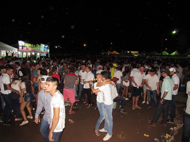 1º Reveillon Lago Pioneiros Colíder parte 03