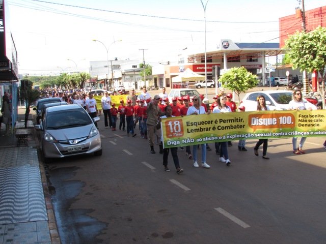 Passeata Faça Bonito