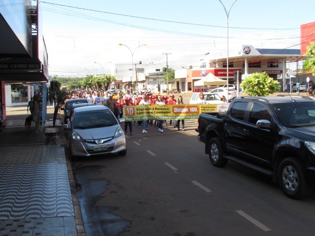 Passeata Faça Bonito