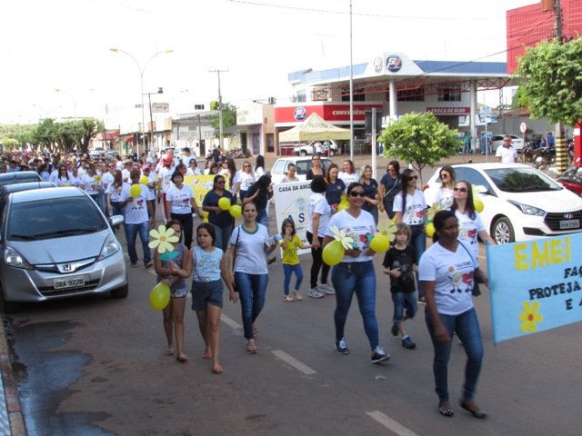 Passeata Faça Bonito