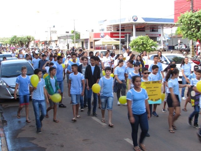 Passeata Faça Bonito