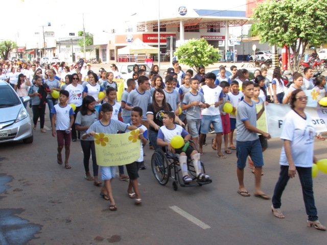 Passeata Faça Bonito 02