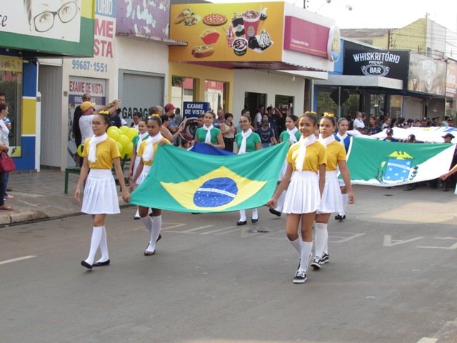 Desfile 7 de Setembro Colider parte 001