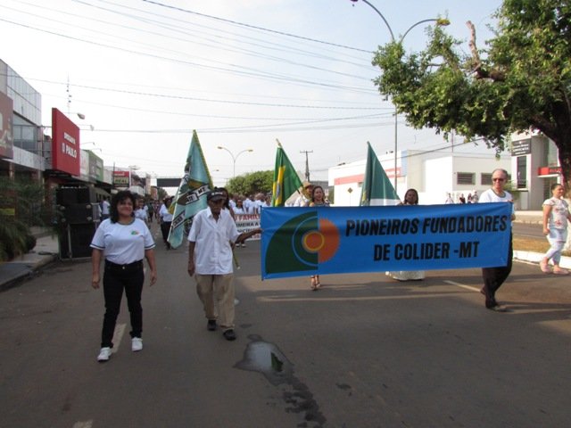 Desfile 7 de Setembro Colider parte 001