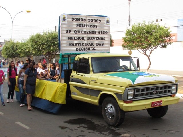 Desfile 7 de Setembro Colider parte 002