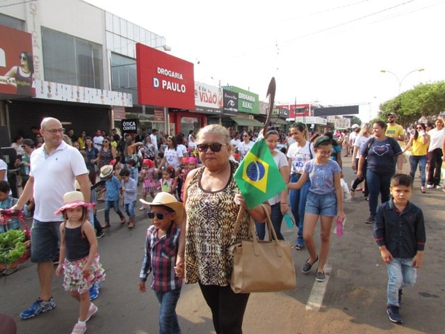 Desfile 7 de Setembro Colider parte 002