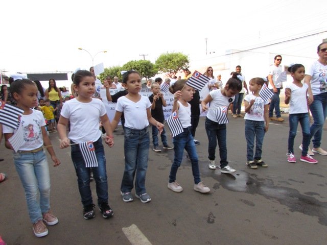 Desfile 7 de Setembro Colider parte 002