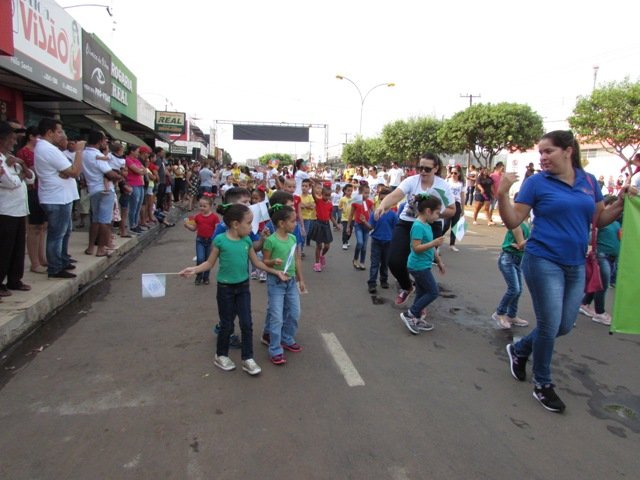 Desfile 7 de Setembro Colider parte 002