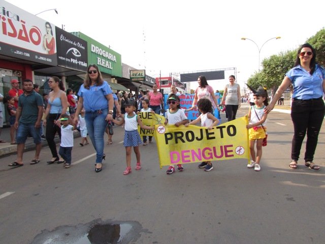 Desfile 7 de Setembro Colider parte 002