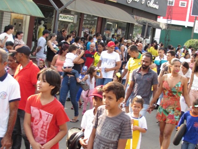 Desfile 7 de Setembro Colider parte 003