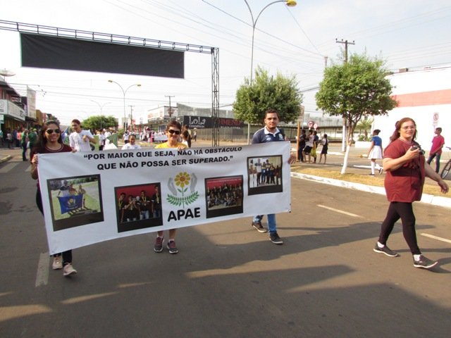 Desfile 7 de Setembro Colider parte 003