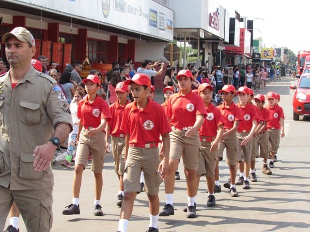 Desfile 7 de Setembro Colider parte 010
