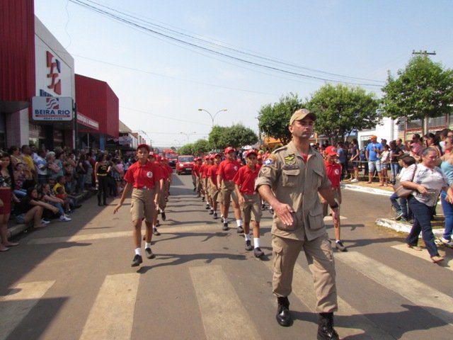 Desfile 7 de Setembro Colider parte 011