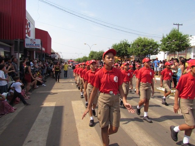 Desfile 7 de Setembro Colider parte 011