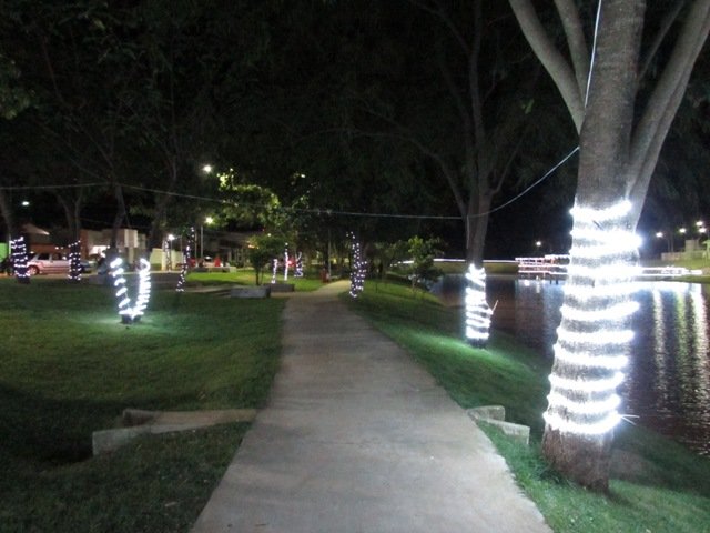 Inaugurada Luzes Natalinas Lago Pioneiros Colider