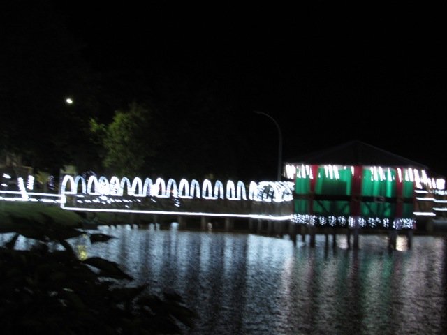Inaugurada Luzes Natalinas Lago Pioneiros Colider