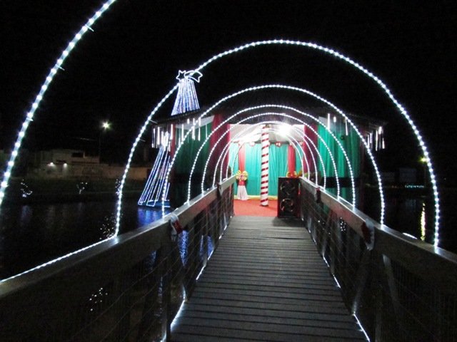 Inaugurada Luzes Natalinas Lago Pioneiros Colider