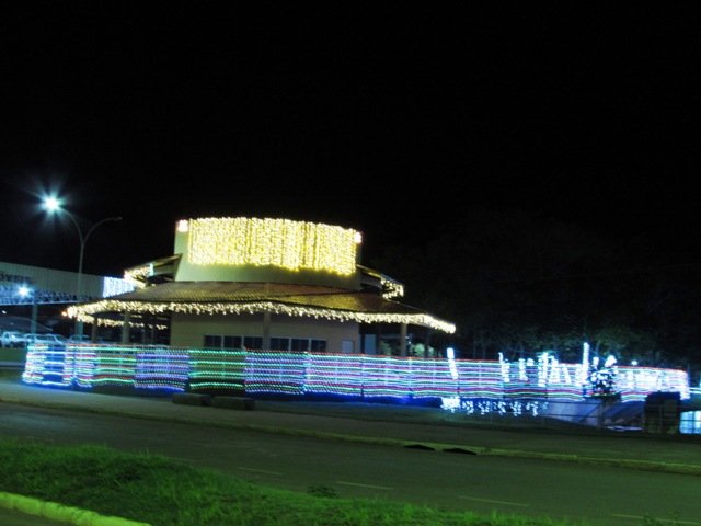 Inaugurada Luzes Natalinas Lago Pioneiros Colider