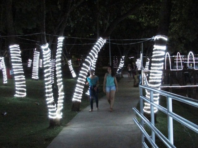 Inaugurada Luzes Natalinas Lago Pioneiros Colider